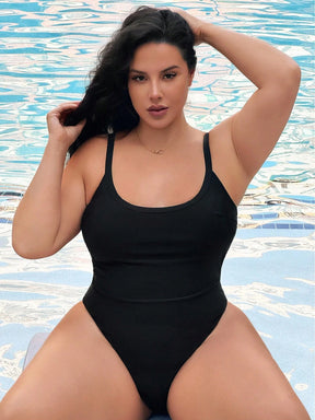 Maiô Plus Size Minimalista Fabiane